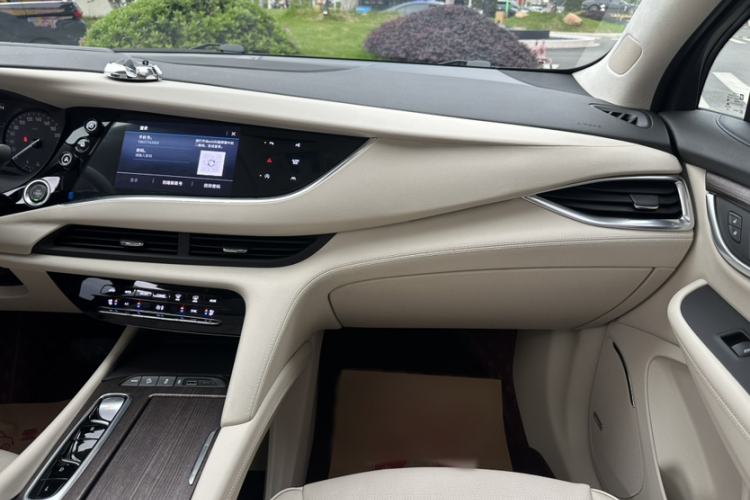 Used Buick Enclave 2020 28T All-Wheel Drive Avenir Interior 2