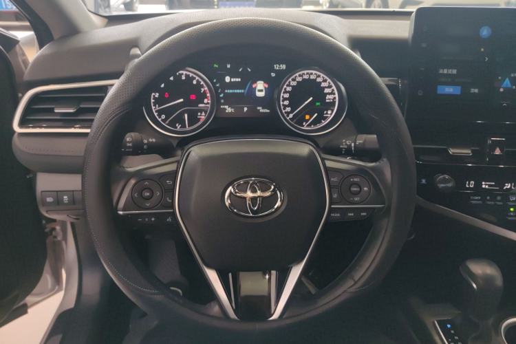 Used Toyota Camry 2021 2.0G Luxury Edition
