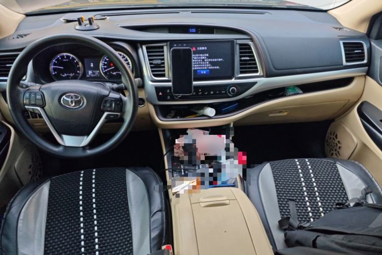 Used Toyota Highlander 2018 2.0T Four-Wheel Drive Elite Edition 7 Seats China V Standard Center Console