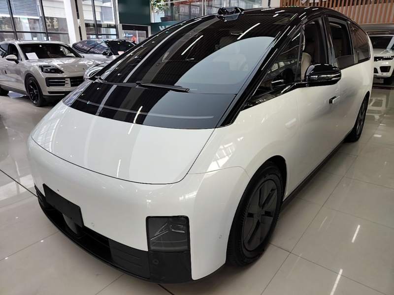 Used Li Auto MEGA 2024 Ultra Model — 1