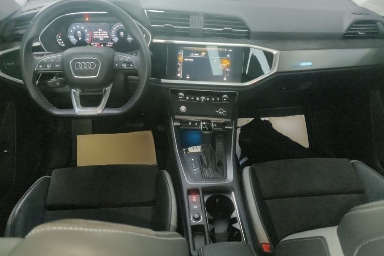 Used Audi Q3 2019 40 TFSI Fashion Dynamic Model
