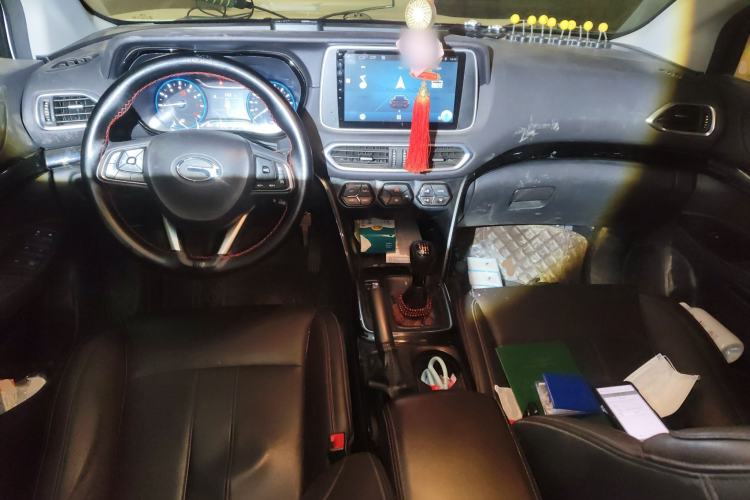 Used GAC Trumpchi GS4 2019 270T Manual Two-Wheel-Drive Elite Edition Center Console