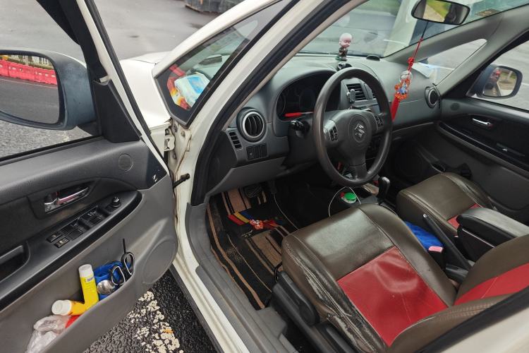 Used Suzuki SX4 2011 Revised 1.6L Automatic Dynamic Version