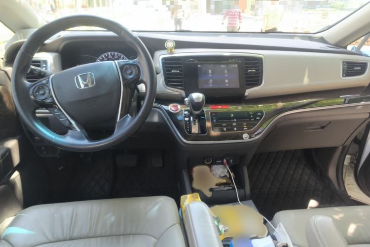 Used Honda Odyssey 2015 Updated Version 2.4L Smart Edition