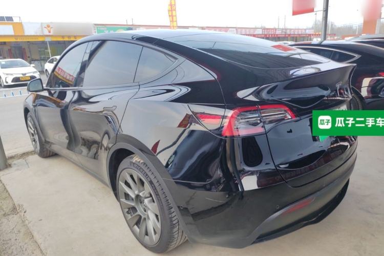 Used Tesla Model Y 2021 Standard Range Rear-Wheel Drive Version Exterior 2