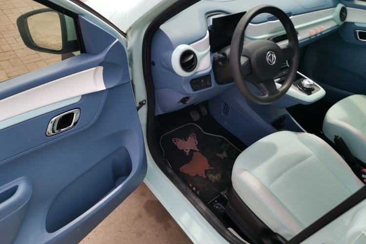 Used Dongfeng NAMMI BOX 2022 Chasing Wind Edition 331 km Standard Model Driver Seat