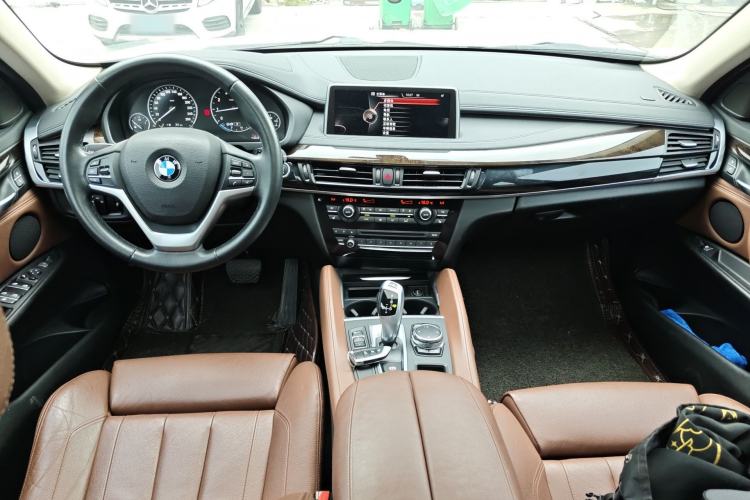Used BMW X6 2015 xDrive28i Center Console