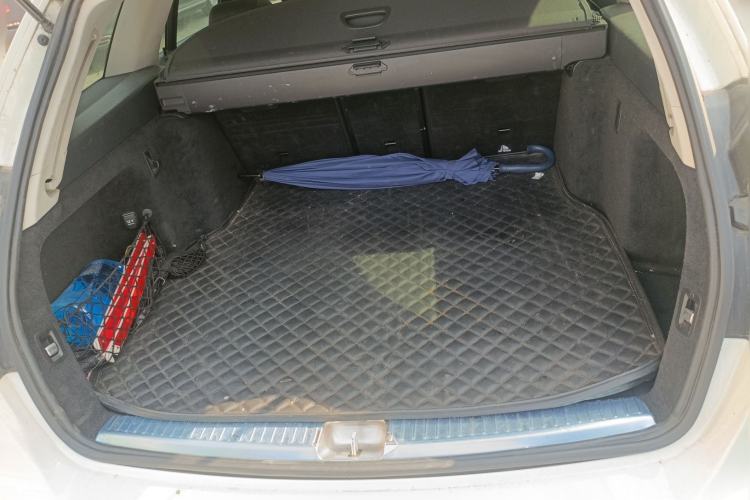 Used Mercedes-Benz C-Class 2015 C 200 station wagon