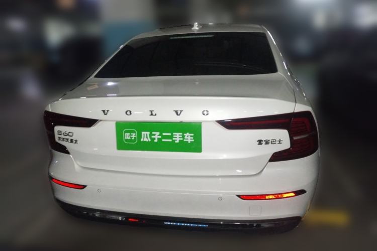 Used Volvo S60 2023 B4 Zhiyuan Luxury Edition
