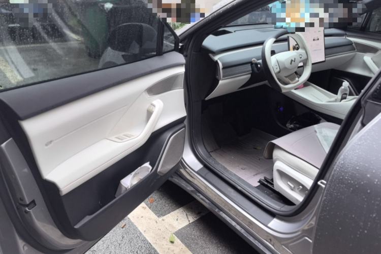 Used ONVO L60 2024 60 kWh Rear-Drive Version
