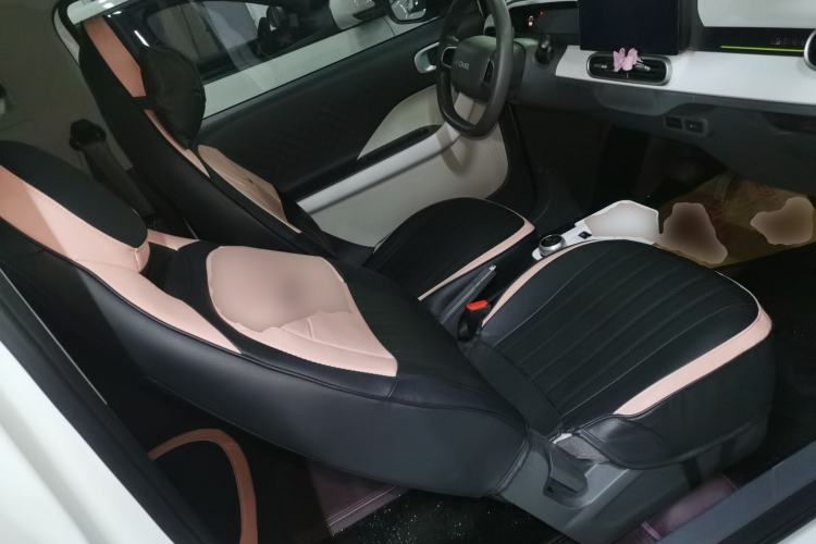 Used Geely Galaxy Panda 2025 210 km – Yuanqi Bear Right Front Seat