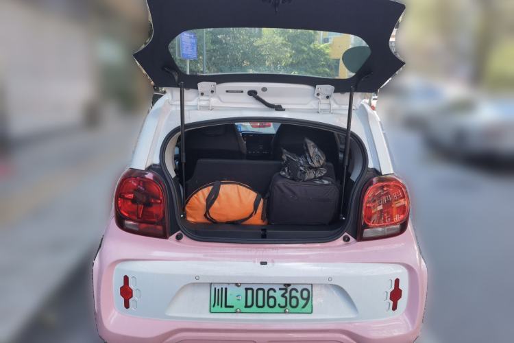 Used Roewe Clever 2022 311km QiQi BoBo Edition Trunk