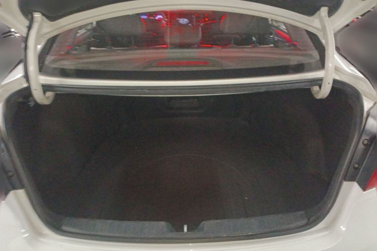 Used Hyundai Mistra 2014 1.8L Automatic Smart GLS Trunk