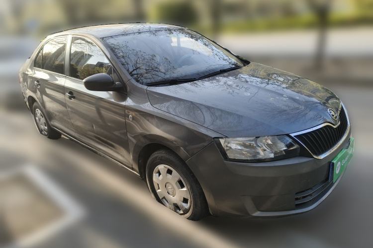 Used Skoda Rapid 2013 1.6L Automatic Enjoyment Model
