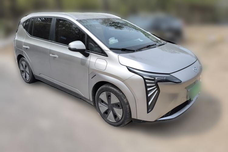 Used AION Y 2023 Younger Front Right 45 Deg