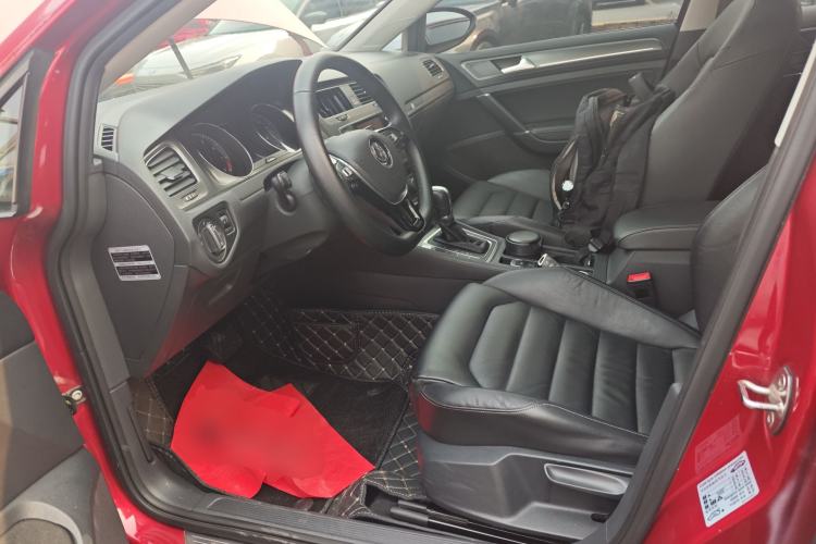 Used Volkswagen Golf 2016 230TSI Automatic Luxury Version