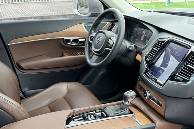 Used Volvo XC90 2019 T6 Zhiyi Edition 7-Seater China V Emission Standard Interior 9