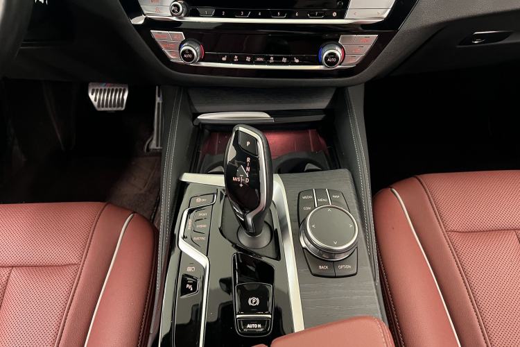 Used BMW 5 Series New Energy 2022 Second Facelift 535Le M Sport Package
