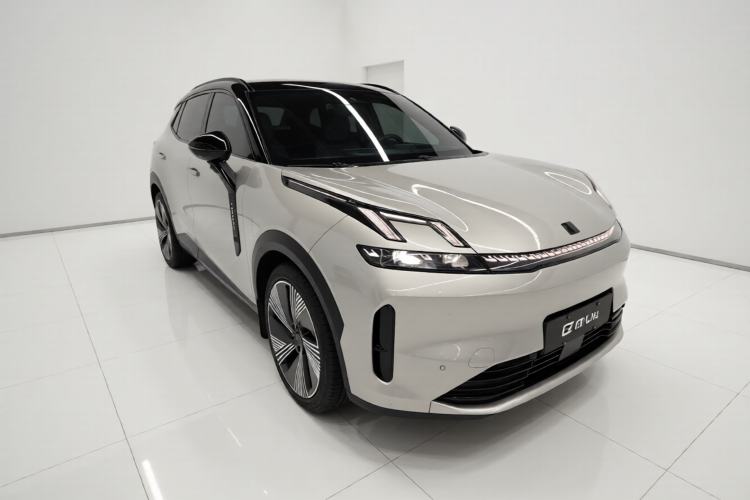 Used Lynk & Co 08 EM-P 2023 220 km Limited-Time Edition Exterior 1