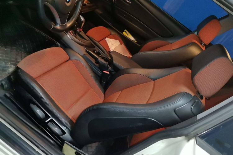 Used BMW 1 Series 2011 120i two-door coupe
