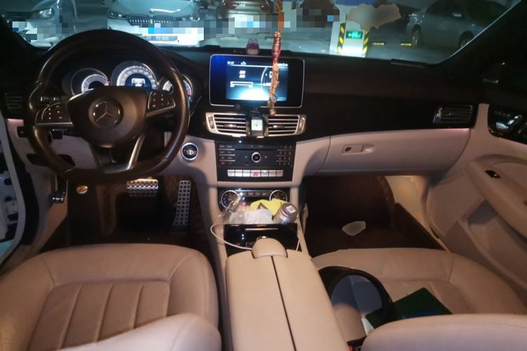 Used Mercedes-Benz CLS 2017 CLS 260 Elegant Edition Center Console