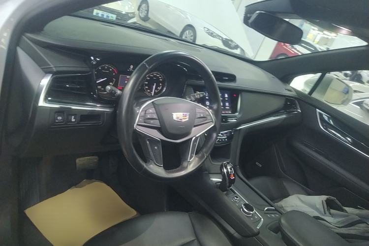 Used Cadillac XT5 2021 28T Luxury Model
