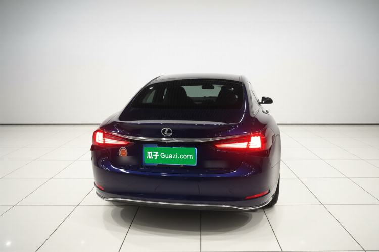 Used Lexus ES 2020 260 Excellence Edition Rear