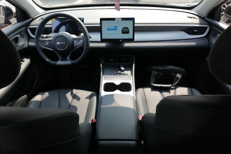 Used BYD Seal 05 DM-i 2026 DM-i 128KM Luxury Edition Center Console