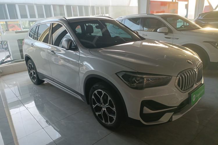 Used BMW X1 2022 sDrive20Li Fashion Model Front Right 45 Deg