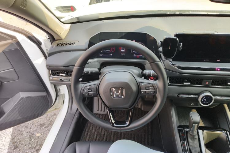 Used Honda Inspire 2025 260TURBO Elite Edition Steering Wheel
