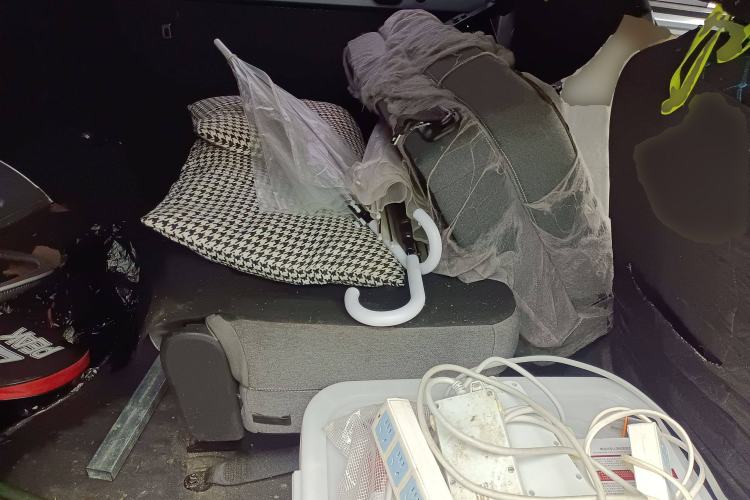 Used Wuling Yangguang 2024 300km Comfort-Grade Passenger Van 60kW