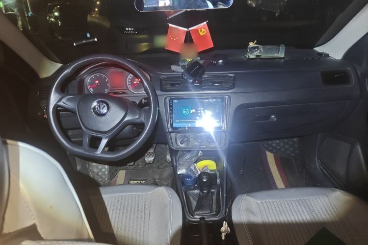 Used Volkswagen Santana 2016 1.6L Manual Fashion Edition
