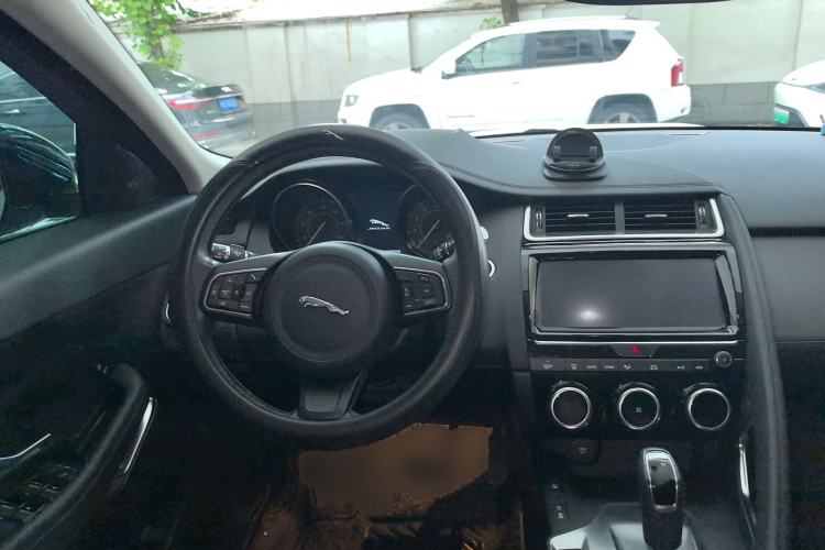 Used Jaguar E-PACE 2018 P200 S China VI Steering Wheel