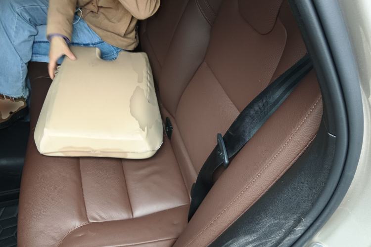 Used Volvo XC60 New Energy 2024 T8 Plug-in Hybrid Long-Range All-Wheel Drive Smart Luxury Edition Left Rear Seat