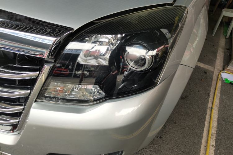 Used Haval H5 Classic 2013 Zhizun Edition 2.0T Manual Two-Wheel Drive Entry-Level Model Left Front Headlight