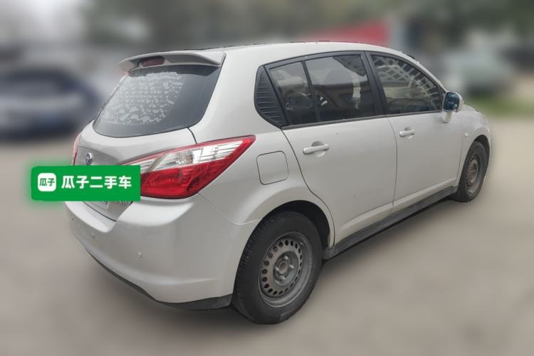 Used Venucia R50 2013 1.6L Manual Fashion Edition Rear Right 45 Deg