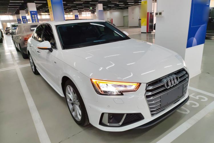 Used Audi A4L 2019 40 TFSI Fashion Version China V