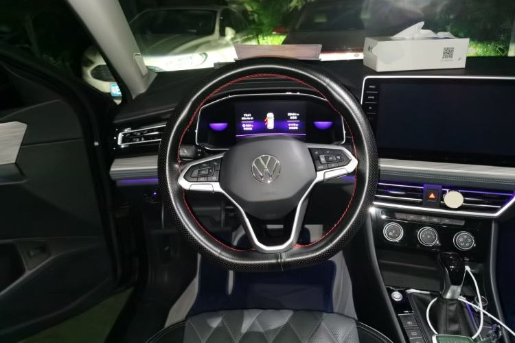 Used Volkswagen Sagitar 2023 300TSI DSG Excellence Edition Steering Wheel