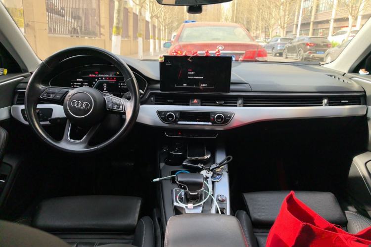 Used Audi A4L 2022 40 TFSI Luxury Dynamic Model
