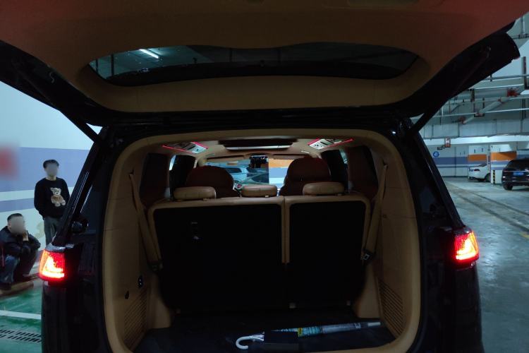 Used VOYAH Dream 2025 PHEV Four-Wheel Drive Prestige Kunpeng Edition Trunk