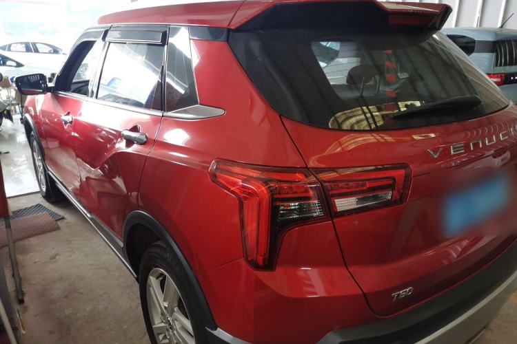 Used Venucia T60 2018 1.6L Manual ZhiShang Edition China V Standard
