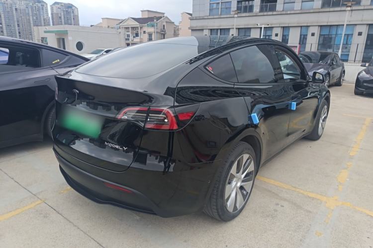 Used Tesla Model Y 2022 Long-Range All-Wheel-Drive Version