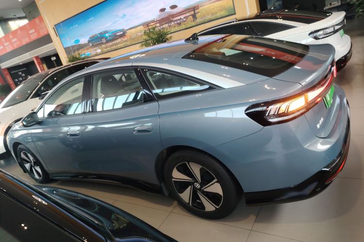 Used Volkswagen ID.7 VIZZION 2024 AIR model