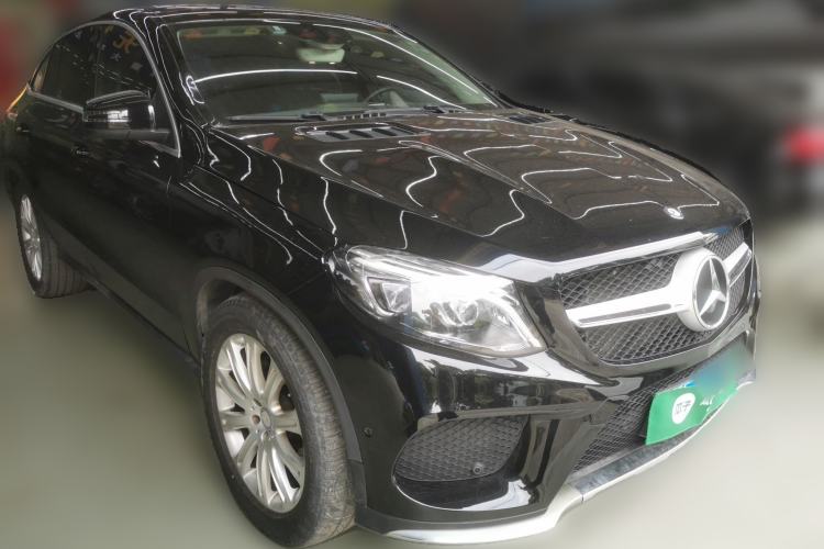 Used Mercedes-Benz GLE Coupe 2015 GLE 320 4MATIC Coupe SUV Front Right 45 Deg