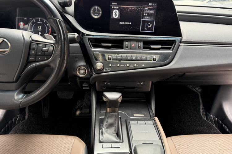 Used Lexus ES 2021 200 Excellence Edition
