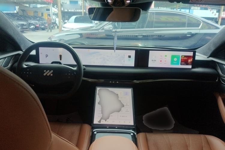 Used IM L7 2022 Dynamic Model Center Console