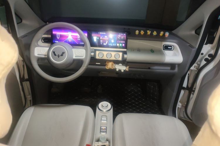 Used Wuling Air ev 2023 - Four Seats - Advanced Edition Center Console