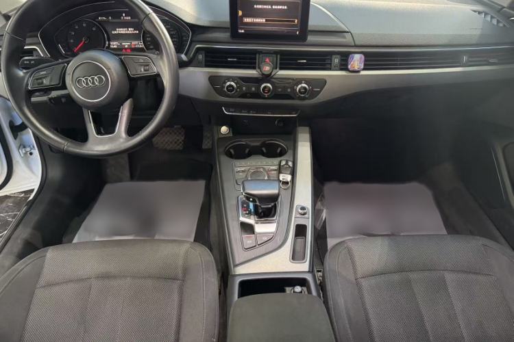 Used Audi A4L 2018 30th Anniversary Edition 40 TFSI Trendy Model