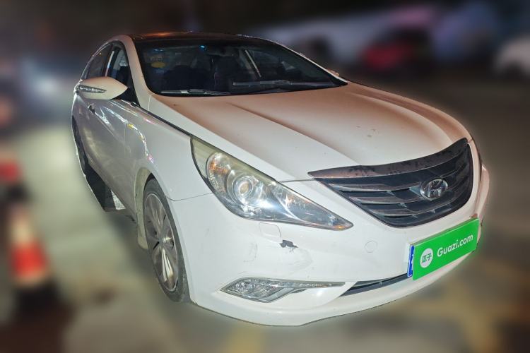 Used Hyundai Sonata 2013 2.4L Automatic Luxury Version China IV Standard Front Right 45 Deg