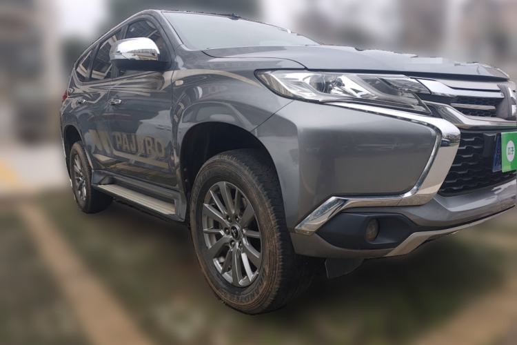 Used Mitsubishi Pajero 2019 3.0L Automatic Standard Edition

